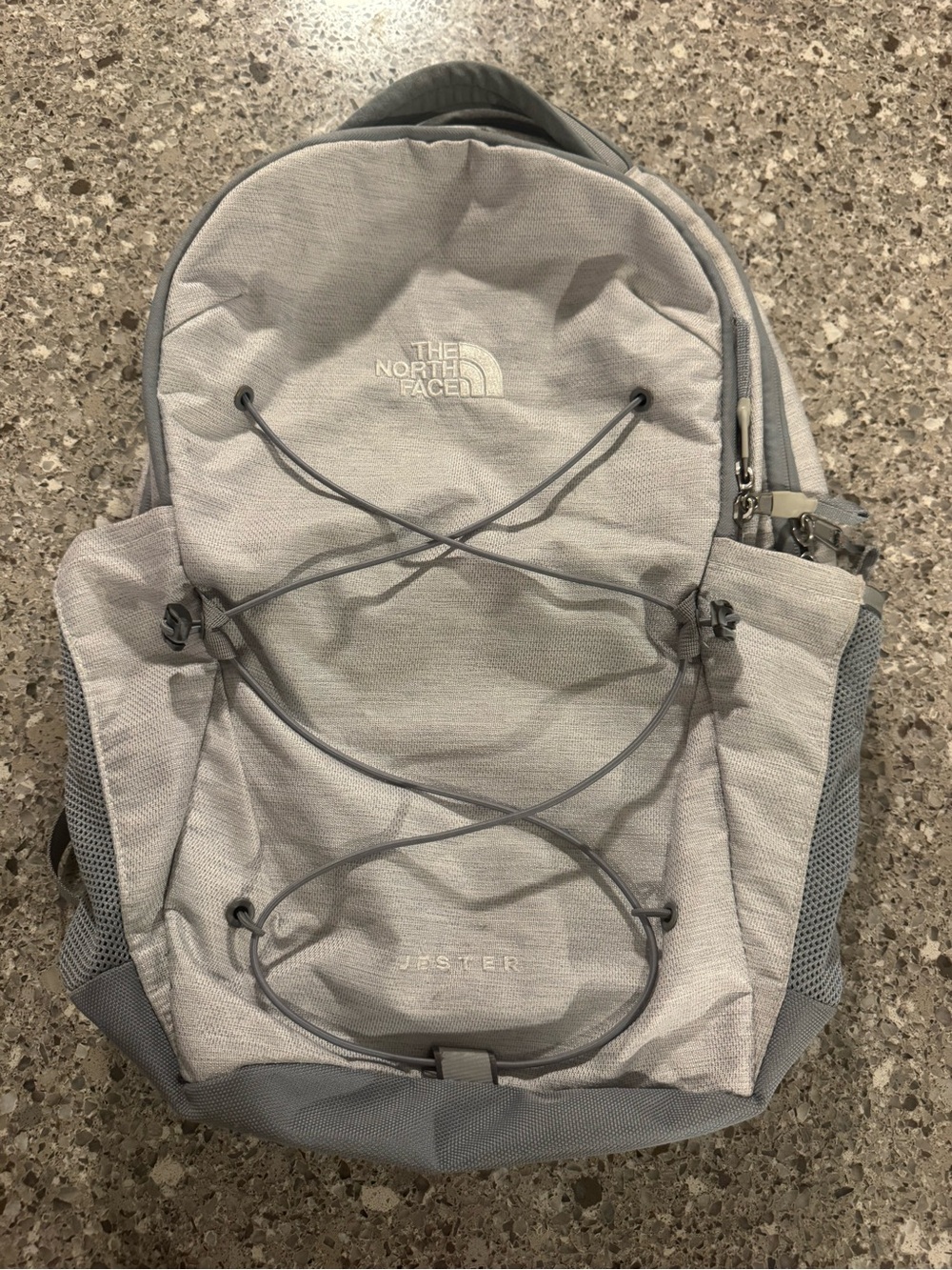 The North Face Womenโs Jester Gray FlexVent Laptop Backpack NF0A3VXG